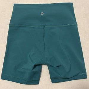 Lululemon Wunder Train 6” shorts